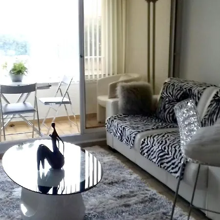 Studio A Agde Avec Piscine Partagee Et Terrasse Amenagee A 50 M De La Plage شقة آجد