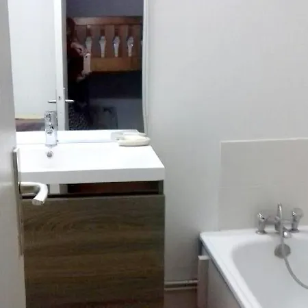 شقة Studio A Agde Avec Piscine Partagee Et Terrasse Amenagee A 50 M De La Plage *