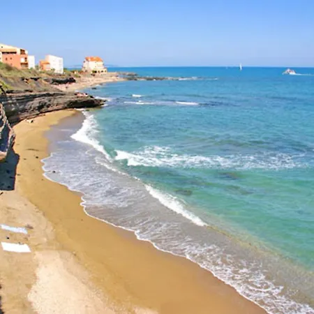 شقة Studio A Agde Avec Piscine Partagee Et Terrasse Amenagee A 50 M De La Plage آجد